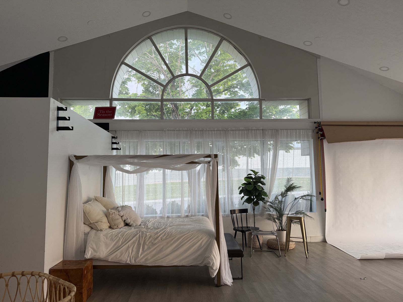 Main image 15