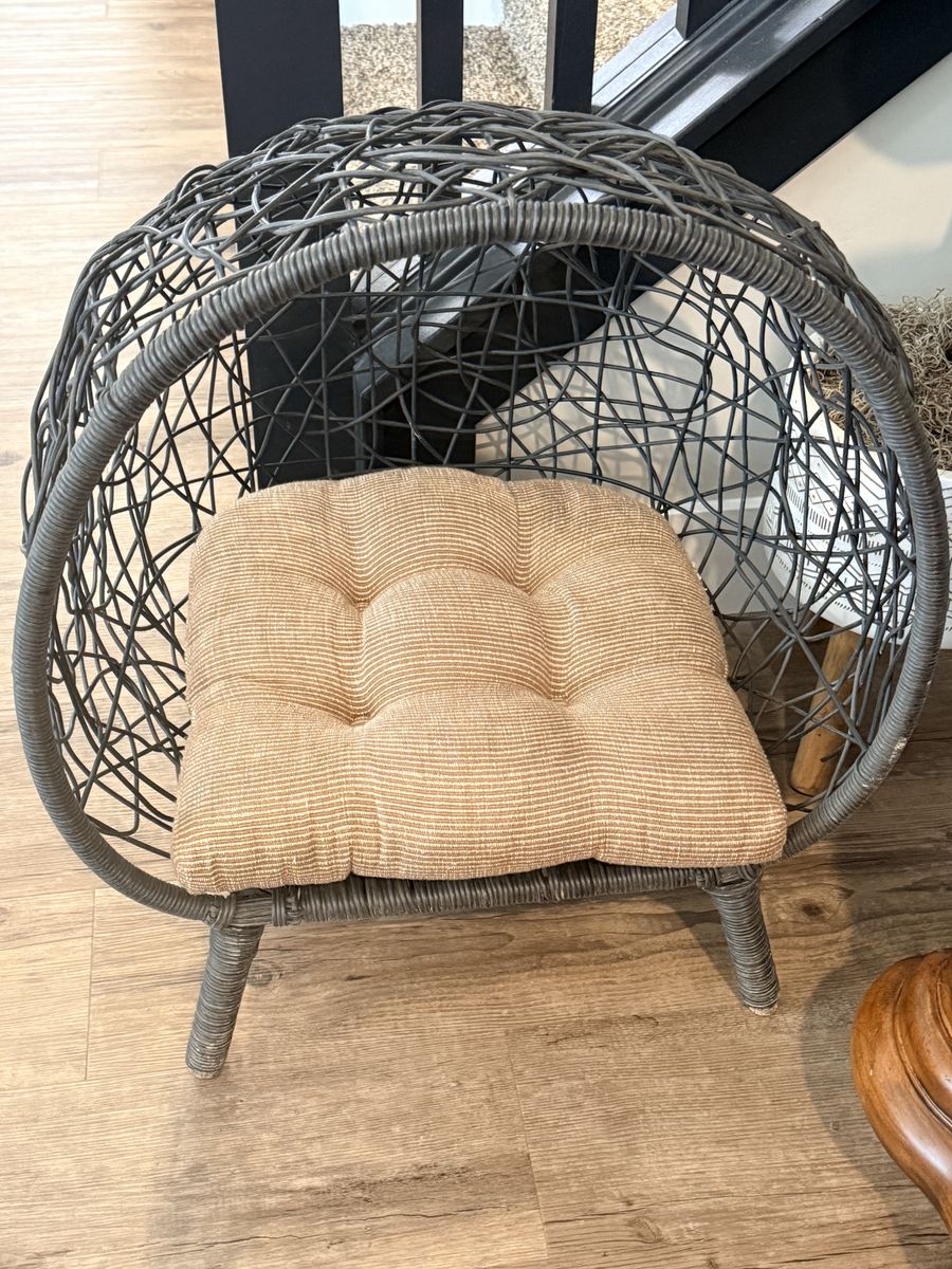 HUntington Rattan Cat Cave