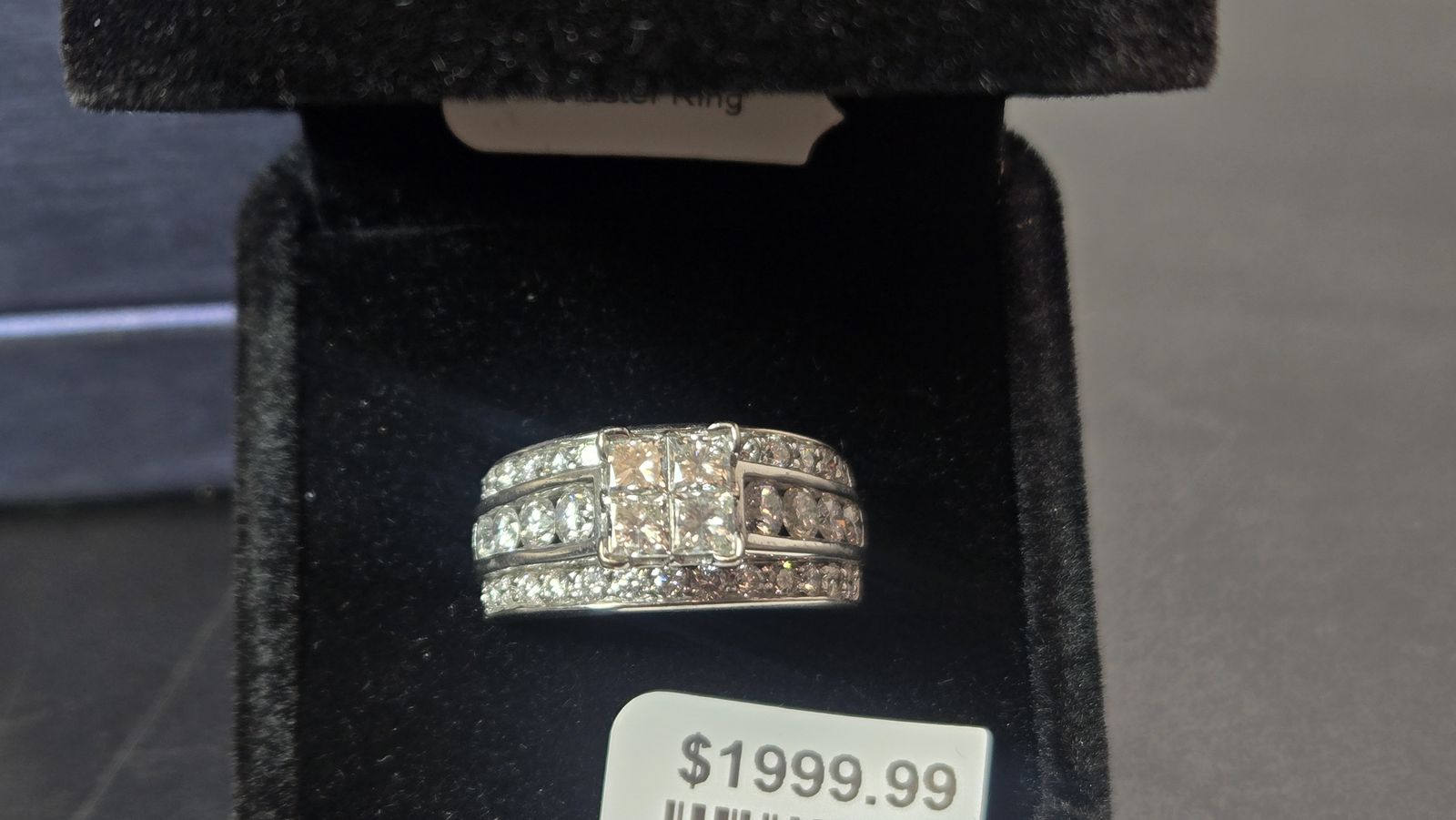 14K White Gold - Diamond Clusters Ring 11.5 grams