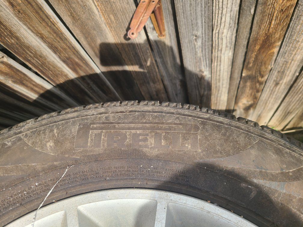 255 60 19  pirelli allseason