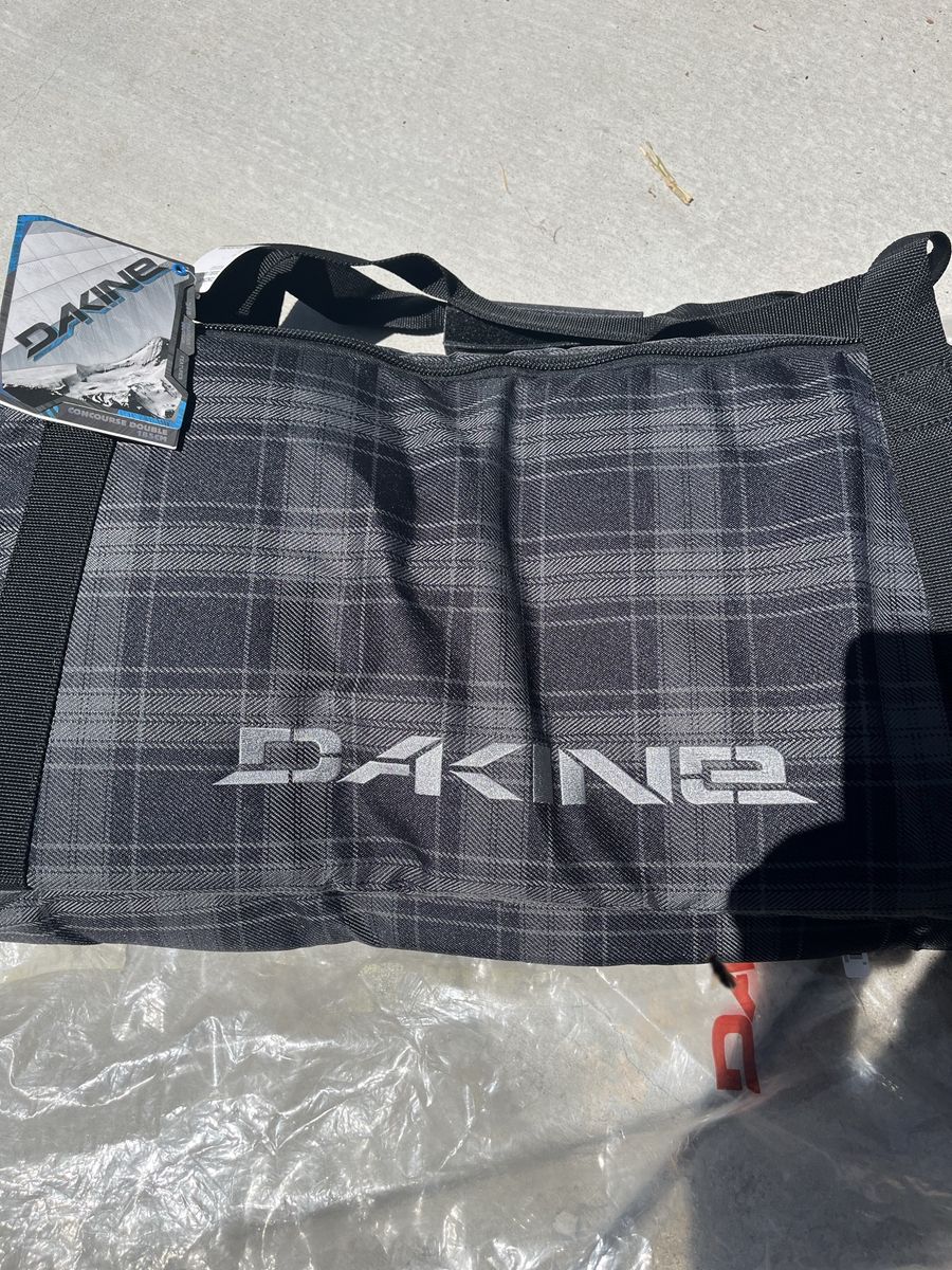 DAKINE Concourse Double 185cm Snowboard Bag - Plaid Pattern, Padded, Holds 2 Boards