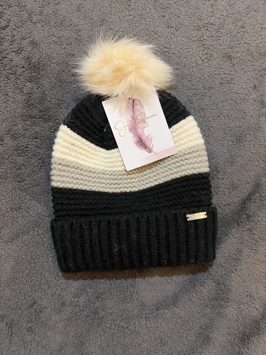 Jessica Simpson Women's Black & White Striped Pom Beanie Hat - New with Tags