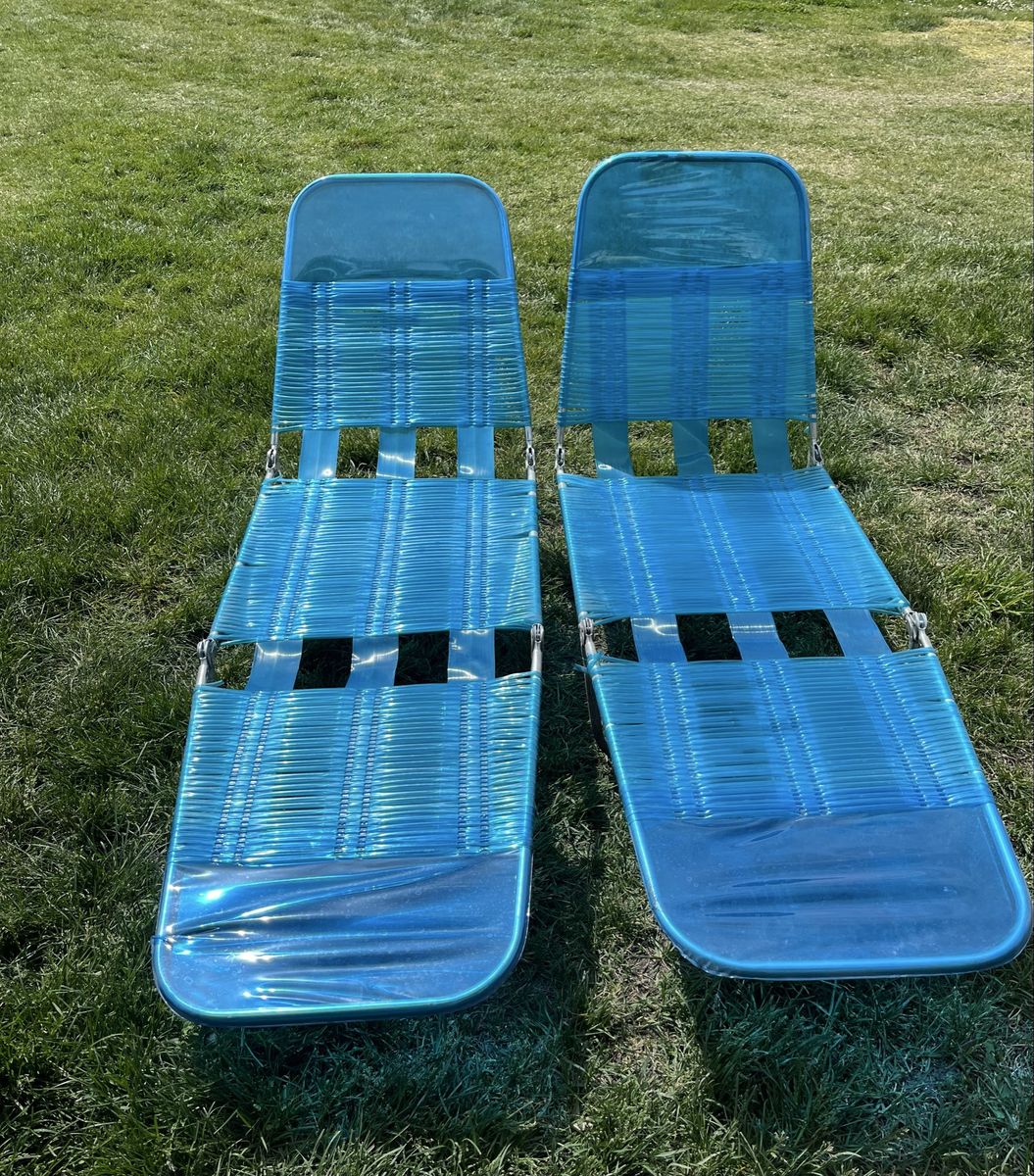 Vintage blue jelly tube lawn chairs
