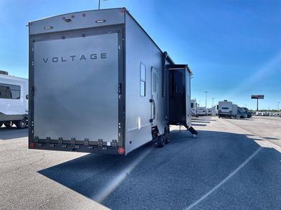 New 2026 Dutchmen RV Voltage V-Series 3600