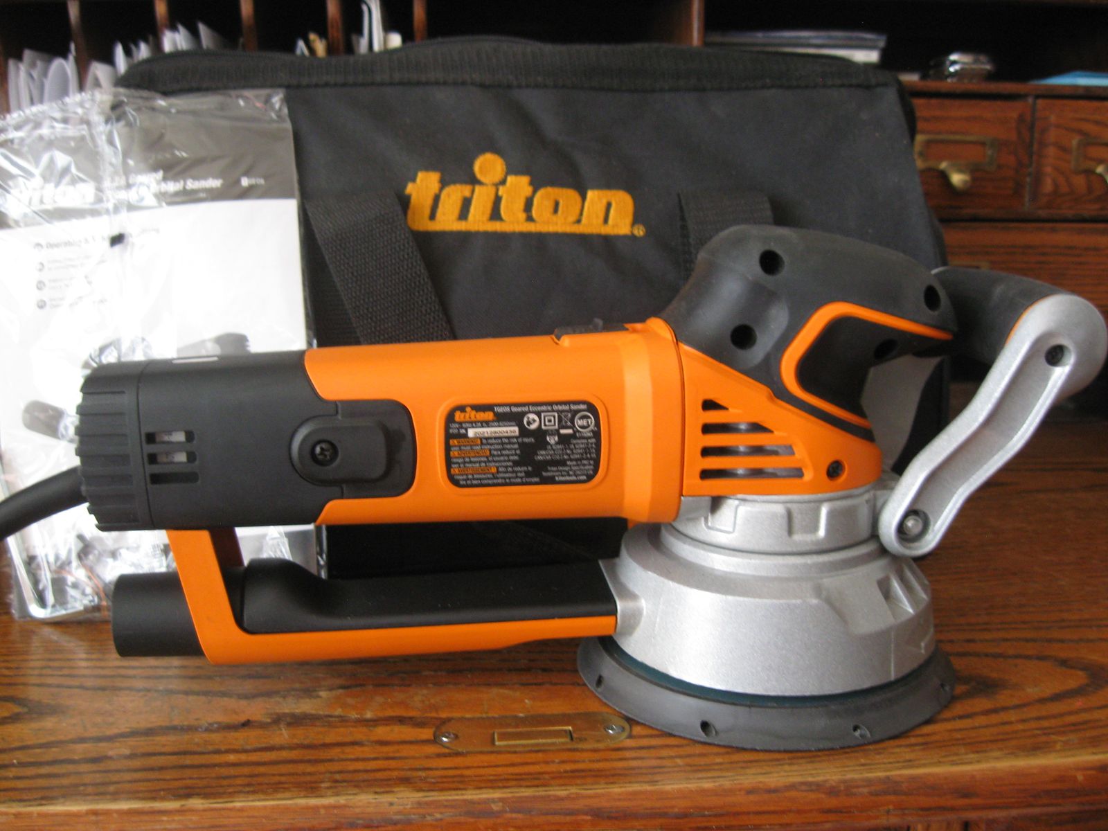 Triton corded sander