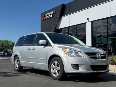 2010 Volkswagen Routan SE