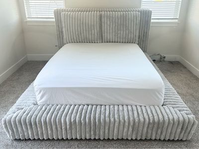 Upholstered Queen platform bed frame