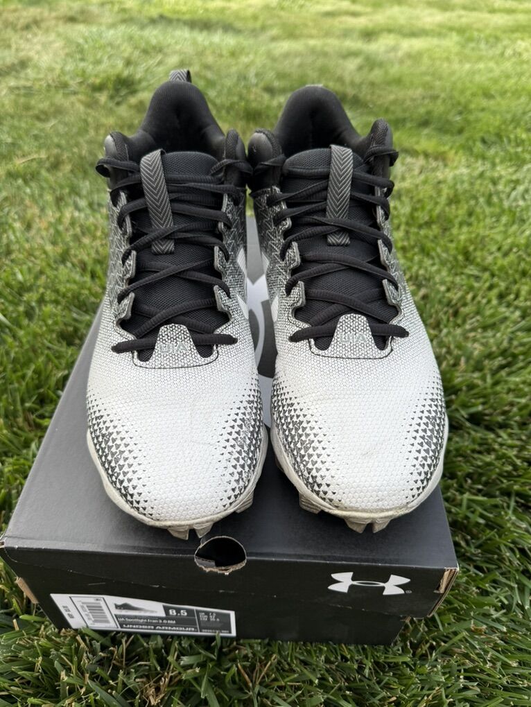 Women's Cleats Size 10