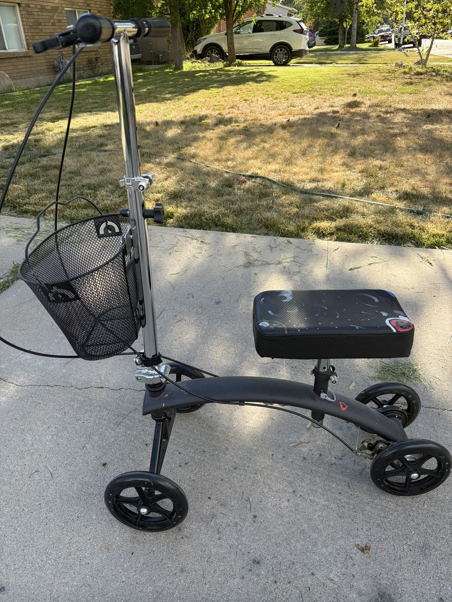 Kick or Knee Scooter - Barely Used.