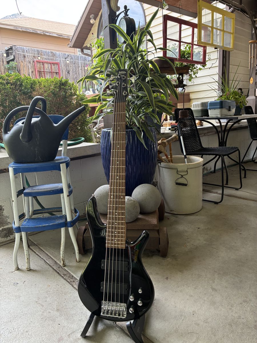 Ibanez GiO SOUNDGEAR, Electric, 6 string bass  $230
