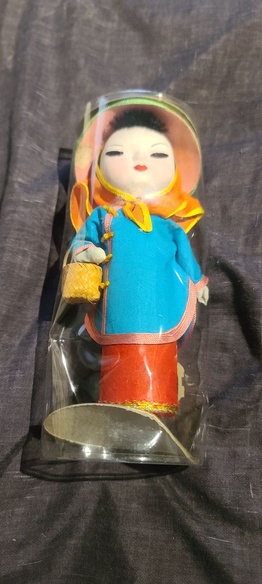 Vintage Taiwan Free China Doll Female Figure Handcrafted Asian Folk Art Artisan