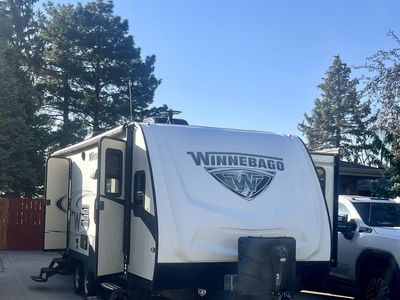 2018 Winnebago Minnie 2500FL | Rare Front Living Floorplan | One Owner | Great Condition