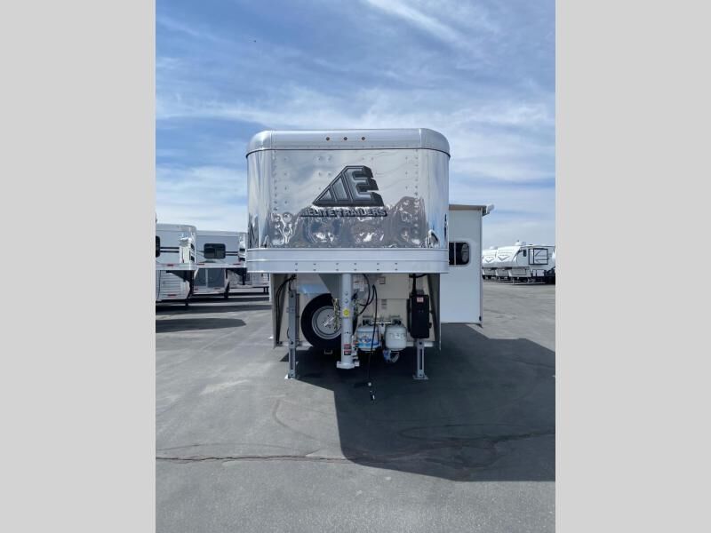 New 2025 Elite Show Cattle Livestock Trailer with Living Quarters