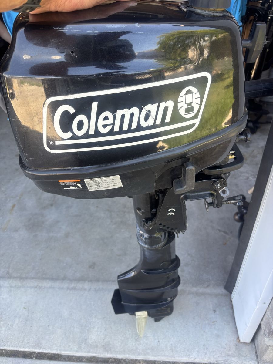 Coleman 5HP Tiller Handle Outboard Trolling Motor - internal or external tank.