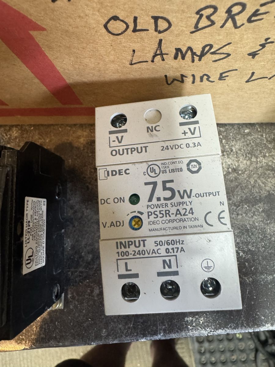 Allen-Bradley 700-HR52TU24 Multi Function Timing Relay & IDEC PS5R-A24 Power Supply