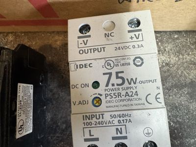Allen-Bradley 700-HR52TU24 Multi Function Timing Relay & IDEC PS5R-A24 Power Supply