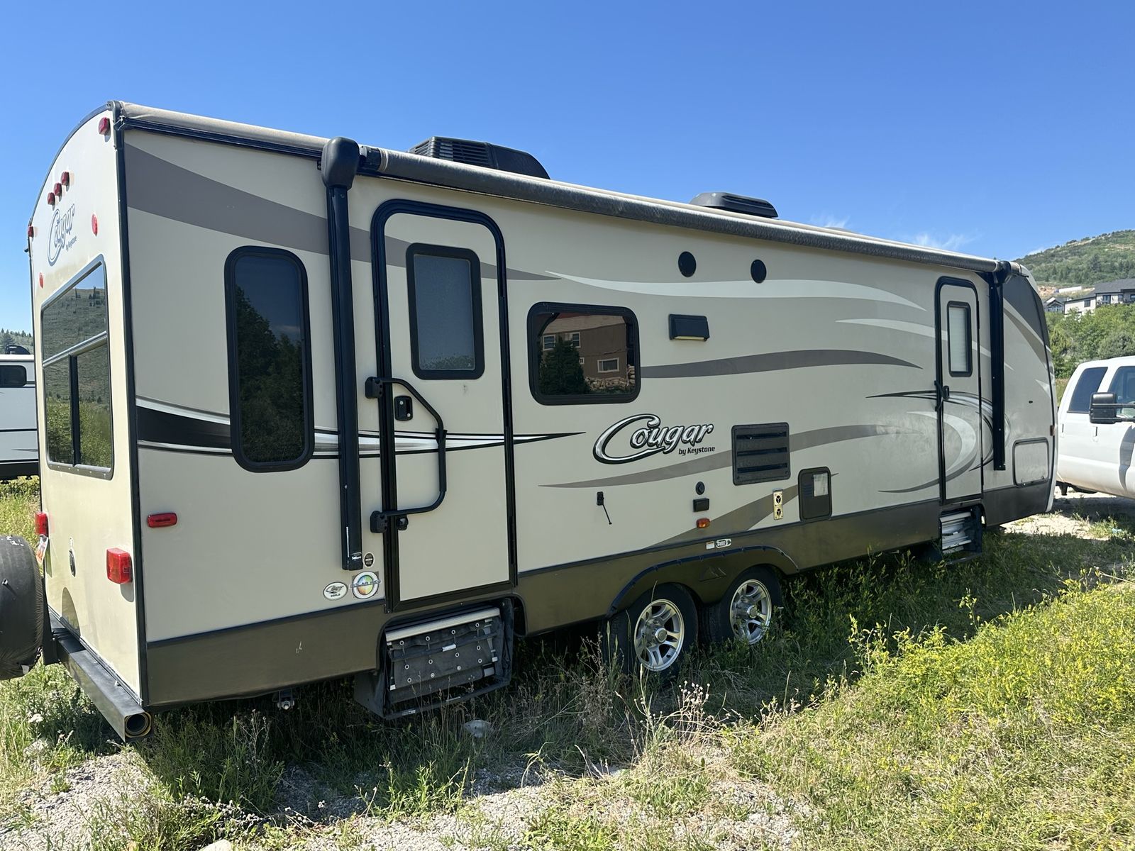 2017 Keystone Cougar X-Lite 28RLS Travel Trailer
