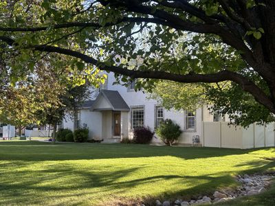 3 bedroom 2 bath Townhouse