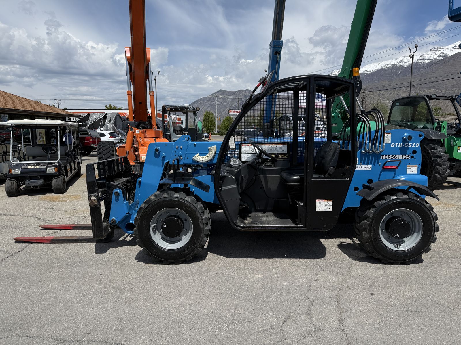 Used Telehandler Forklift 2018 Genie GTH-5519 5,500 LB 19' Reach Telescopic Fork Lift