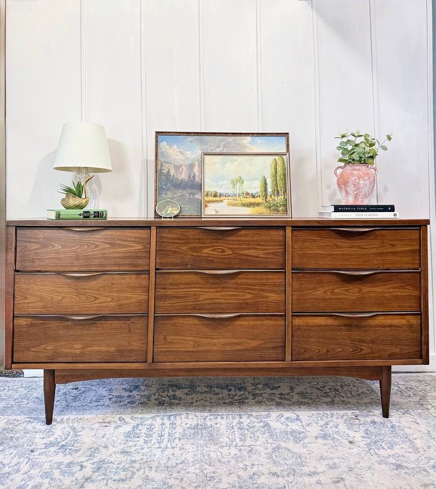 Vintage Ward Mid Century Modern 9 Drawer Dresser | Mid Century Modern 9 Drawer Dresser Chest