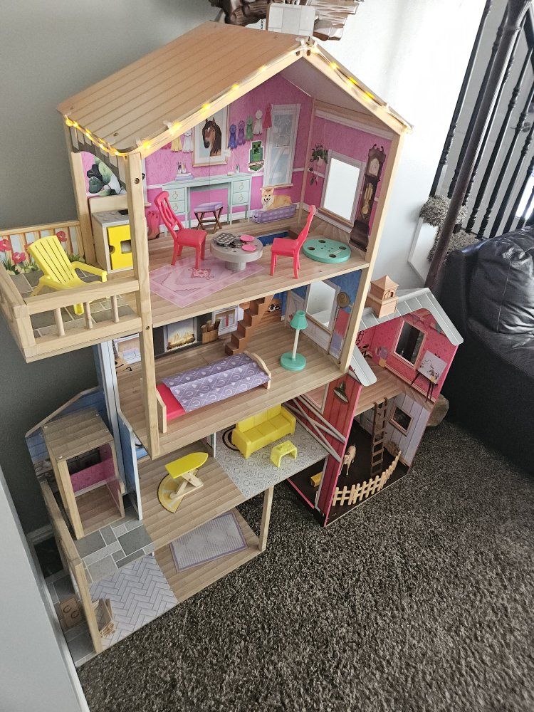 Main image 6
