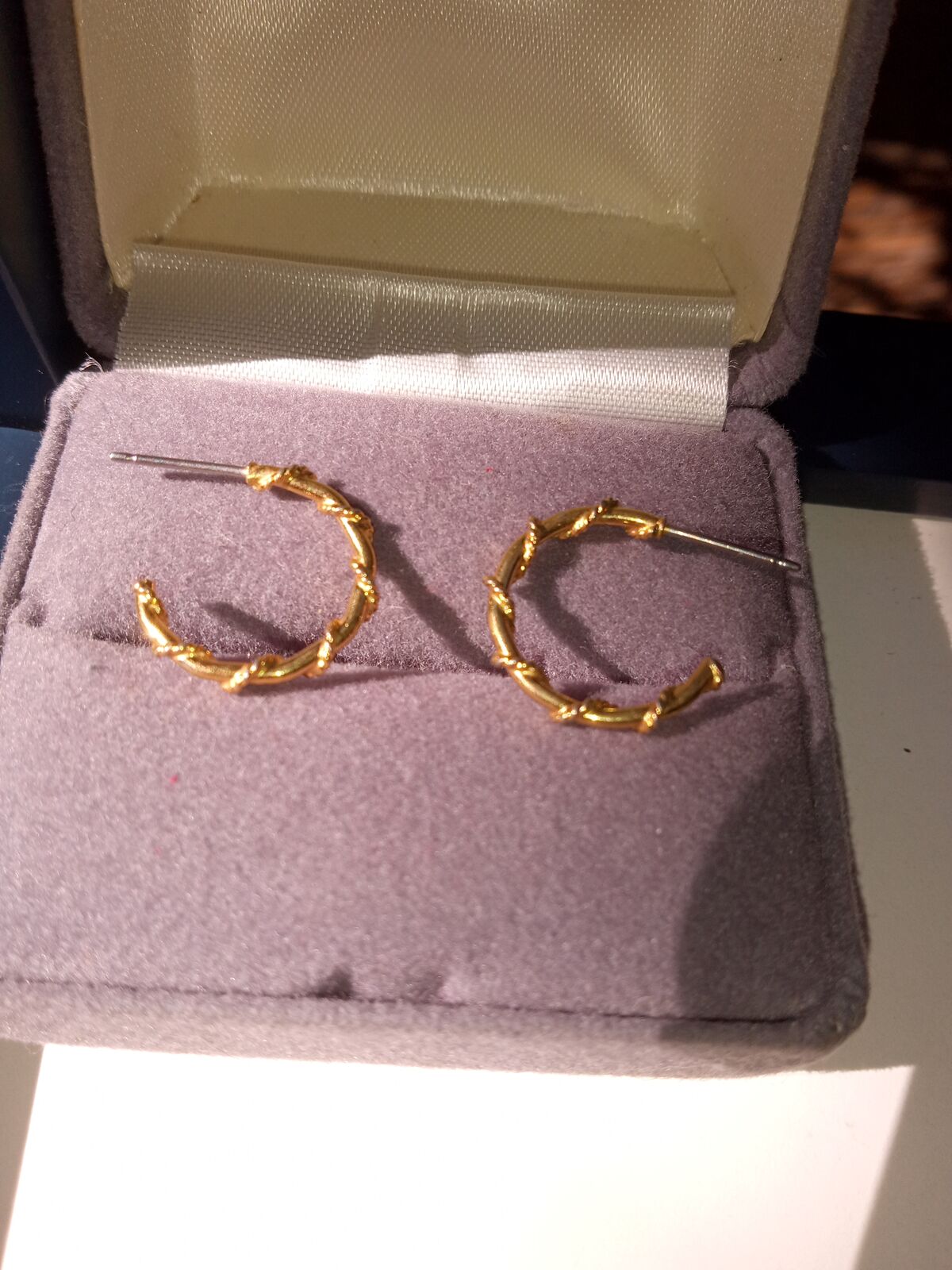 Vintage Gold twist Hoop earrings
