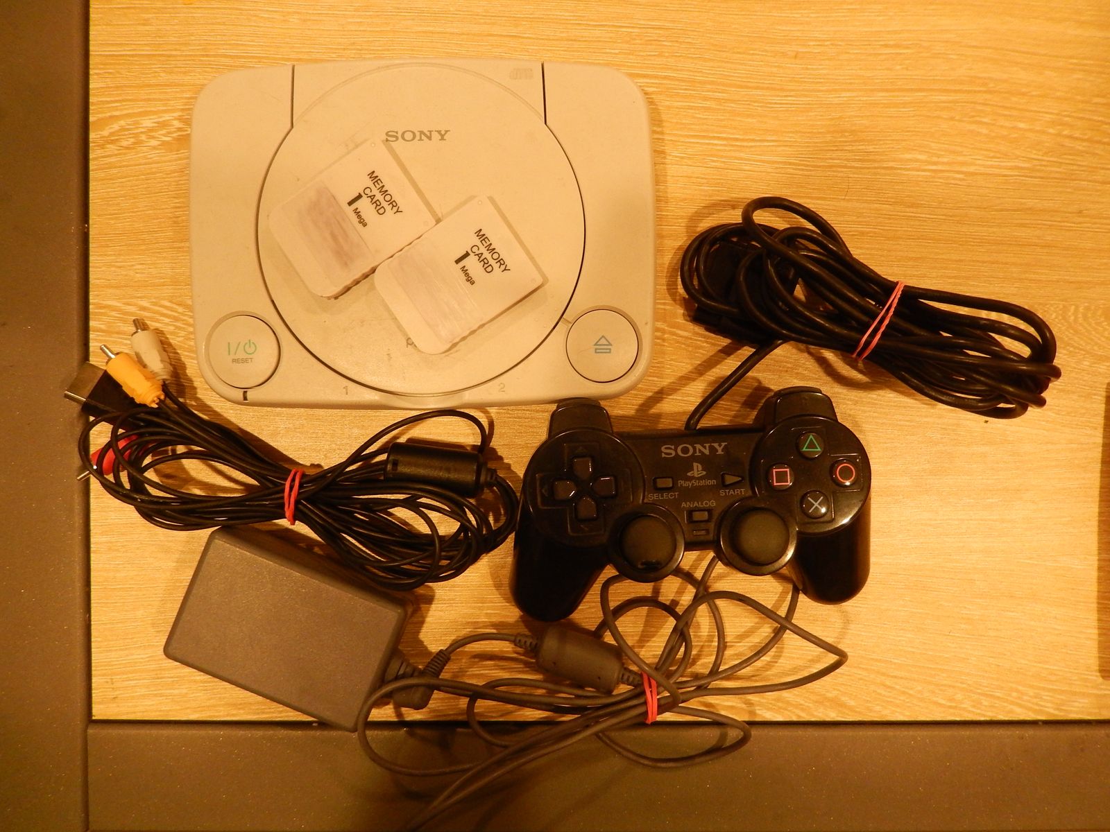 PSOne / PSX slim / PlayStation 1 complete set w/ memory cards & controller (NEED GONE SOON)