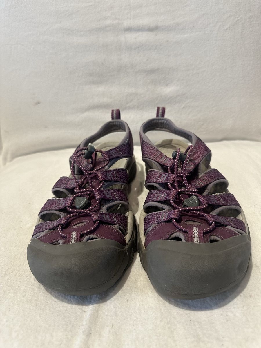 Keen women’s size 11 purple/grey lightly used hiking sandals