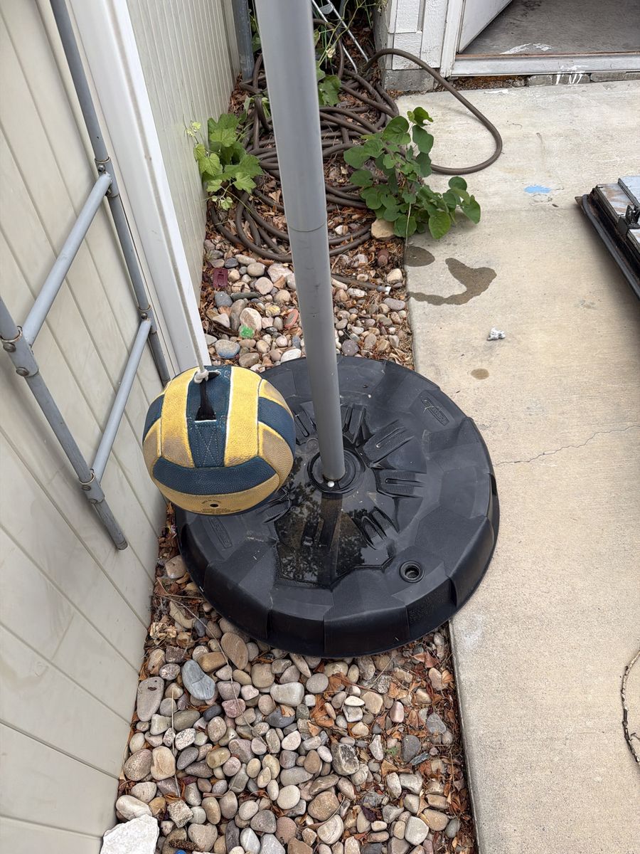 Used tetherball Pole & Base with Volleyball - Outdoor Sports Equipment