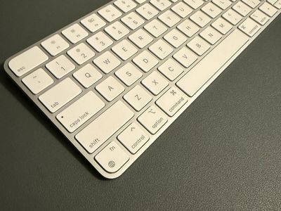 Apple Magic Wireless keyboard A2450