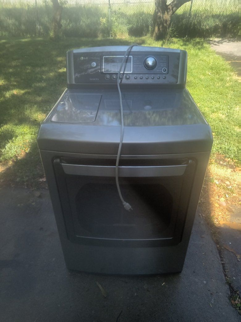 LG DLEX5000V 7.4 cu. ft. Ultra Large Capacity Electric Dryer w/ Sensor Dry, Graphite Steel
