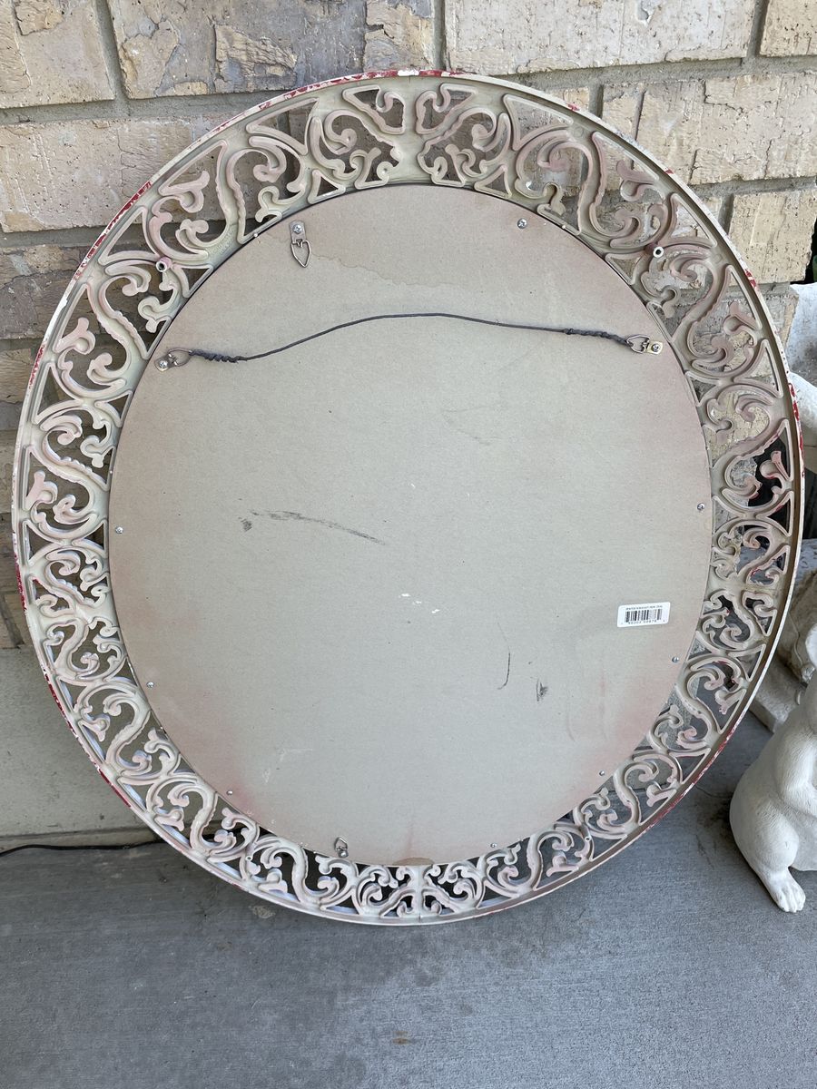 Main image 3