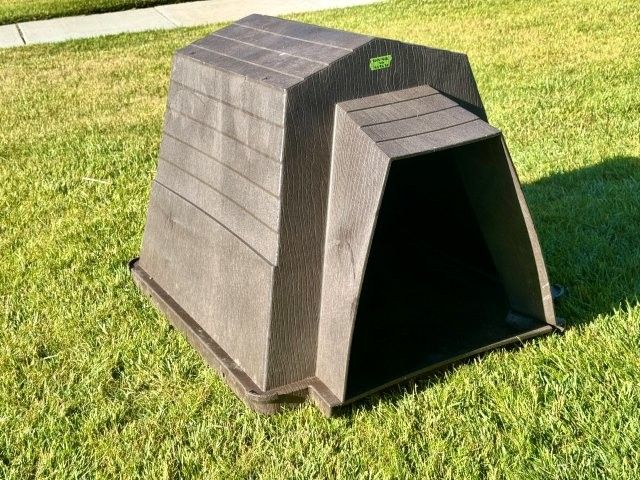 Durable Outdoor Dog House – Fits Medium to Large Breeds