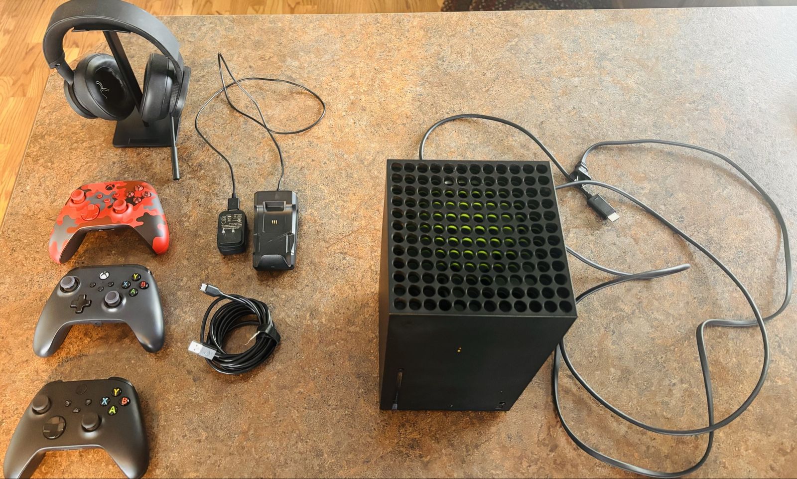 Microsoft Xbox Series X 802gbConsole Bundle with 3 Controllers, Headset & Charging Station
