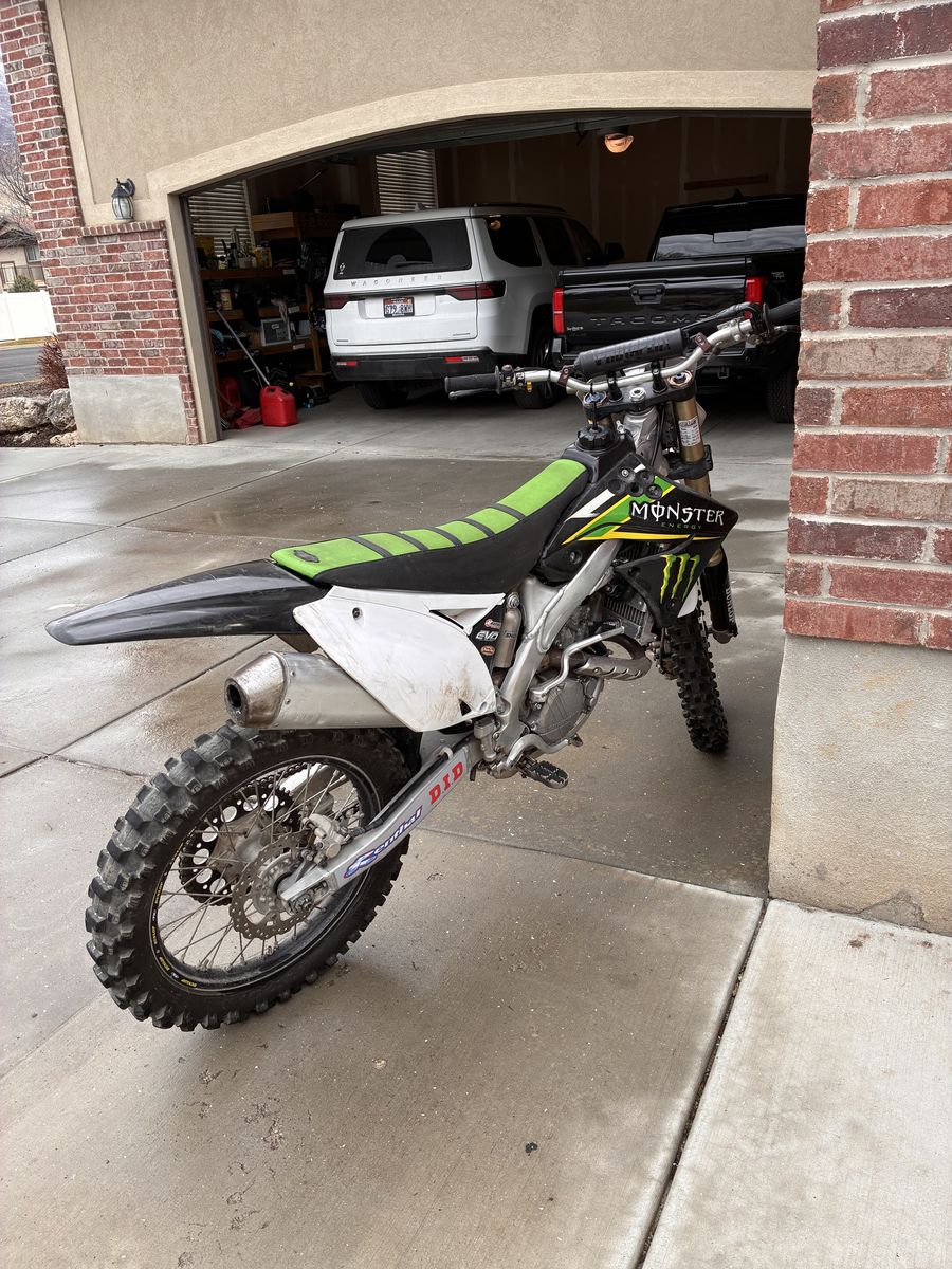 2011 Kawasaki KX250F – $1,600