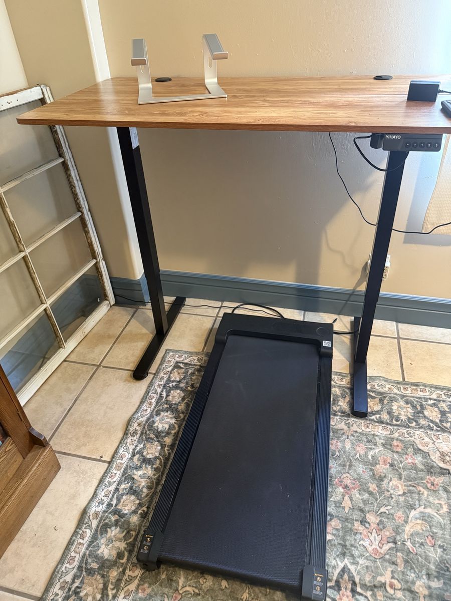 Standing desk + Walking pad
