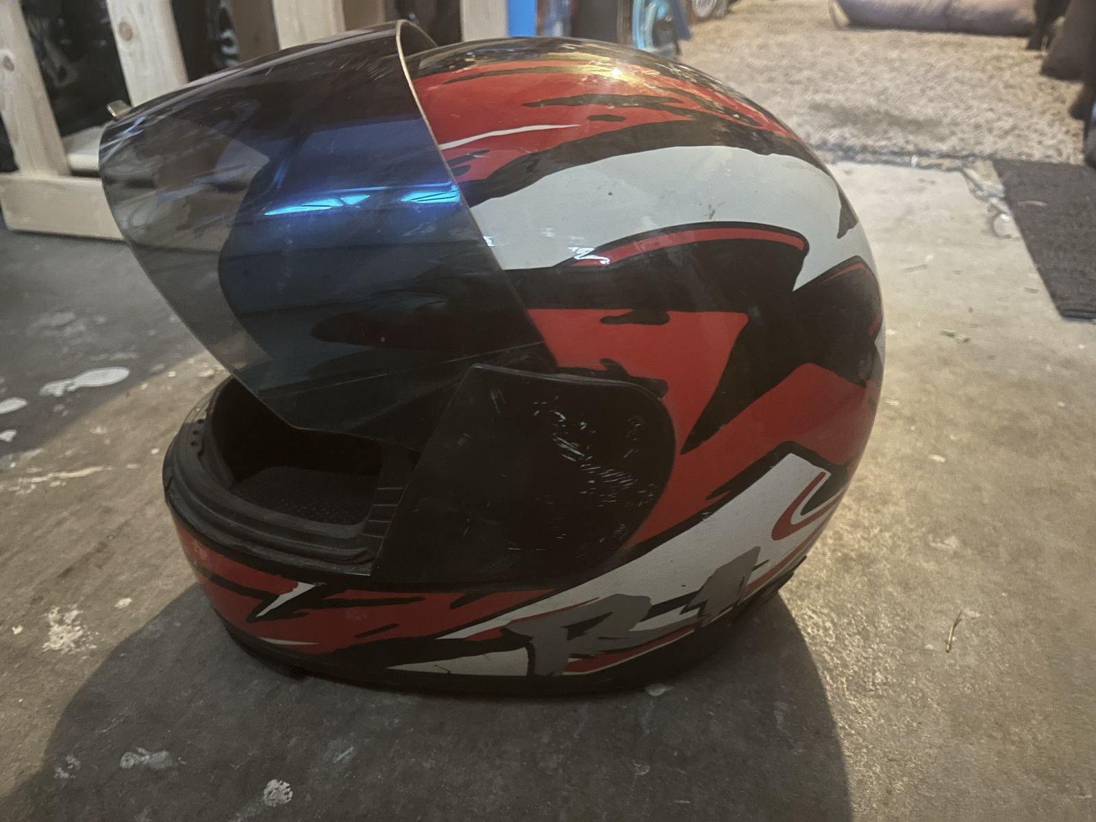 R1 Motorcycle Helmet