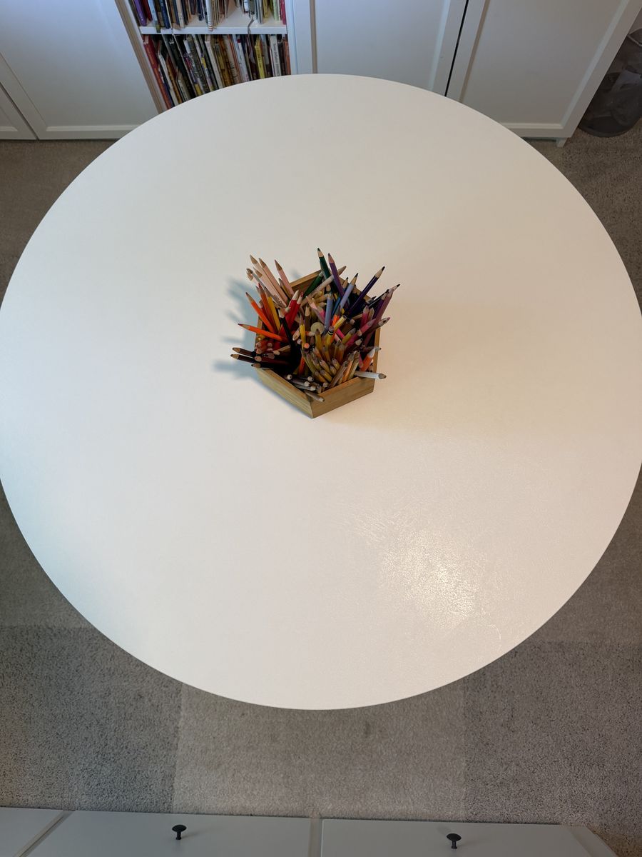 IKEA dining table (round, white)