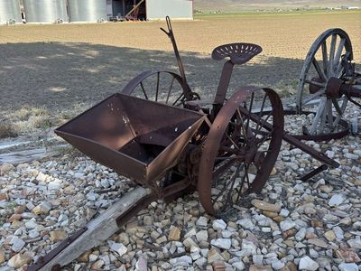 Potato planter