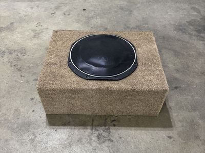 JL audio TW1 10-2 subwoofer/box