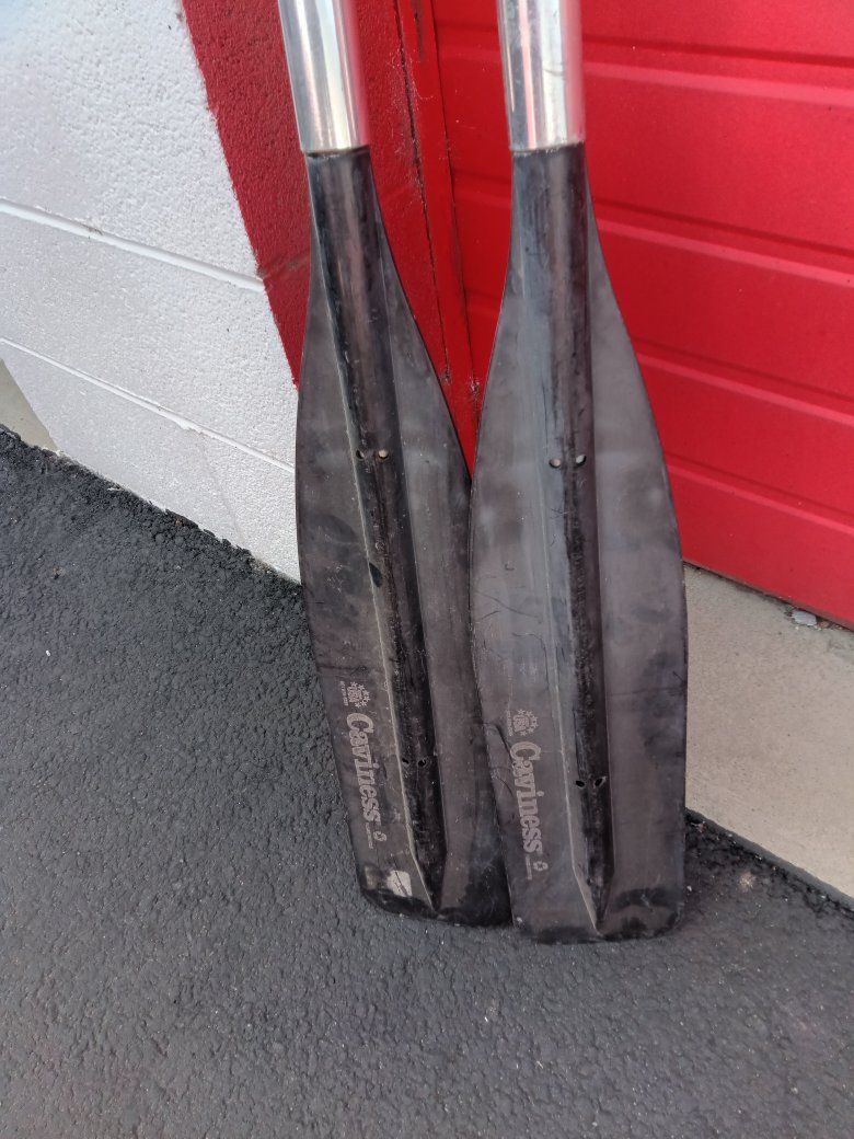 Caviness 6' Boat Ore's Paddles Good Condition!