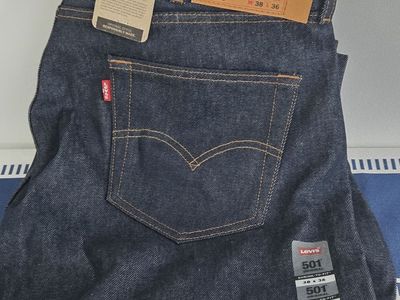 NEW PAIR of Levi's Levi's 501 Original Shrink-to-Fit Jeans