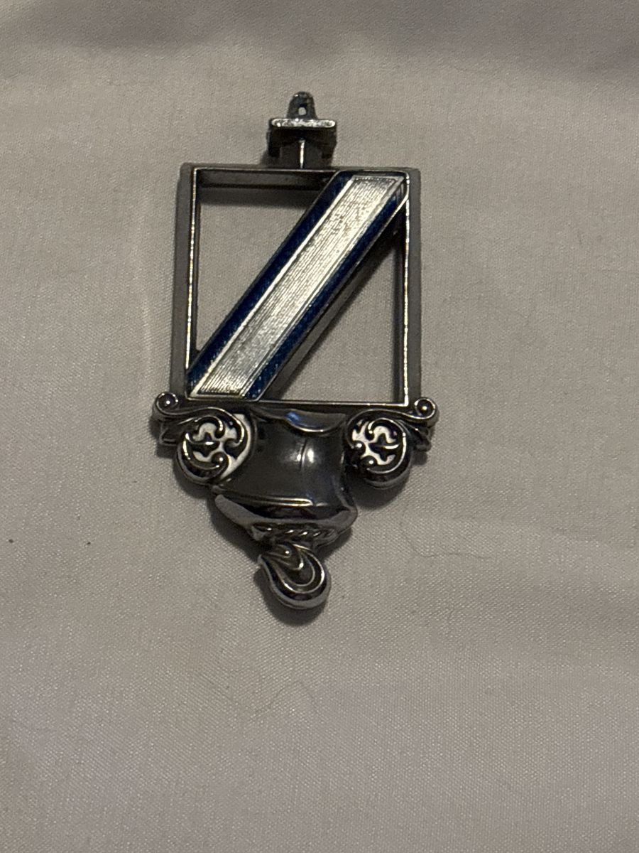 Main image 3