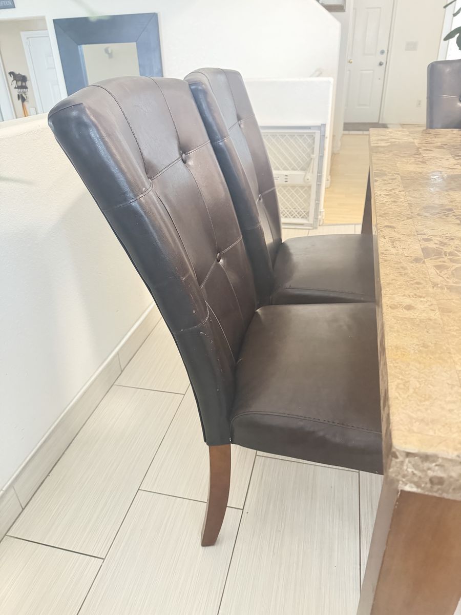 TSet of 4 Dark Brown Tufted Faux Leather Dining Chairs