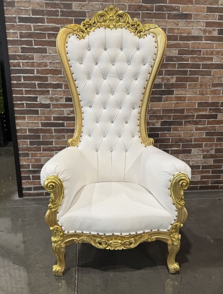Luxurious Throne Rental