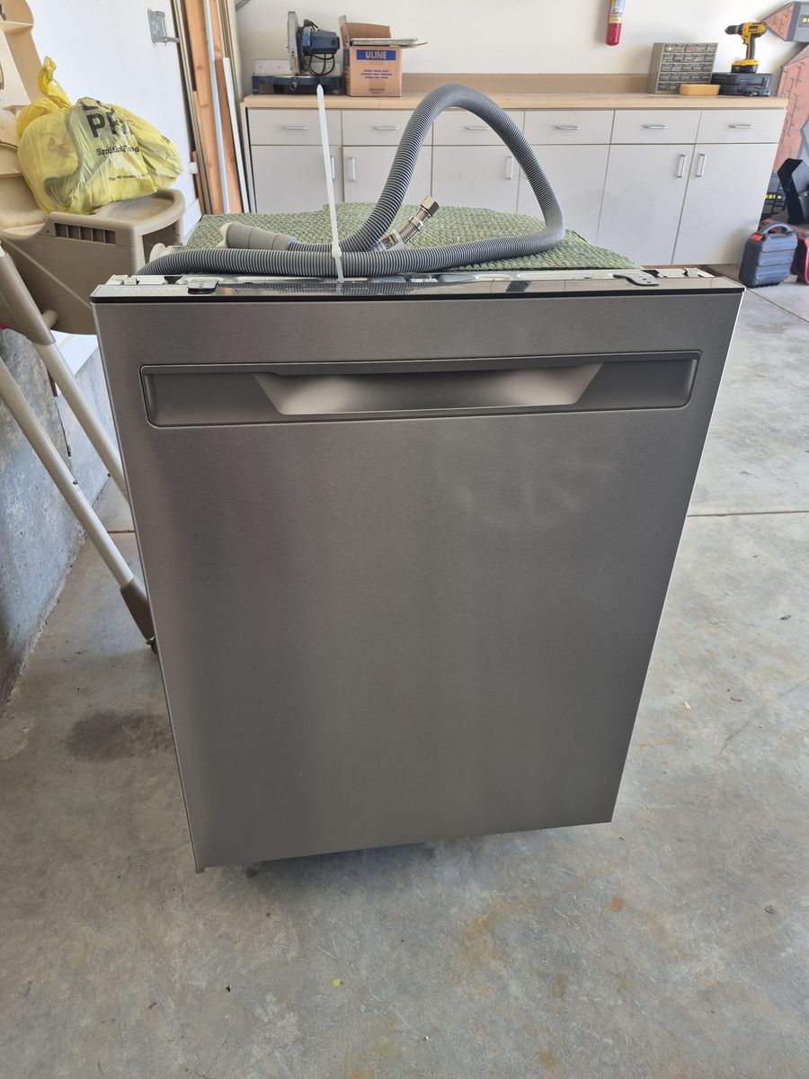 Frigidaire Dishwash for Sale 400.00