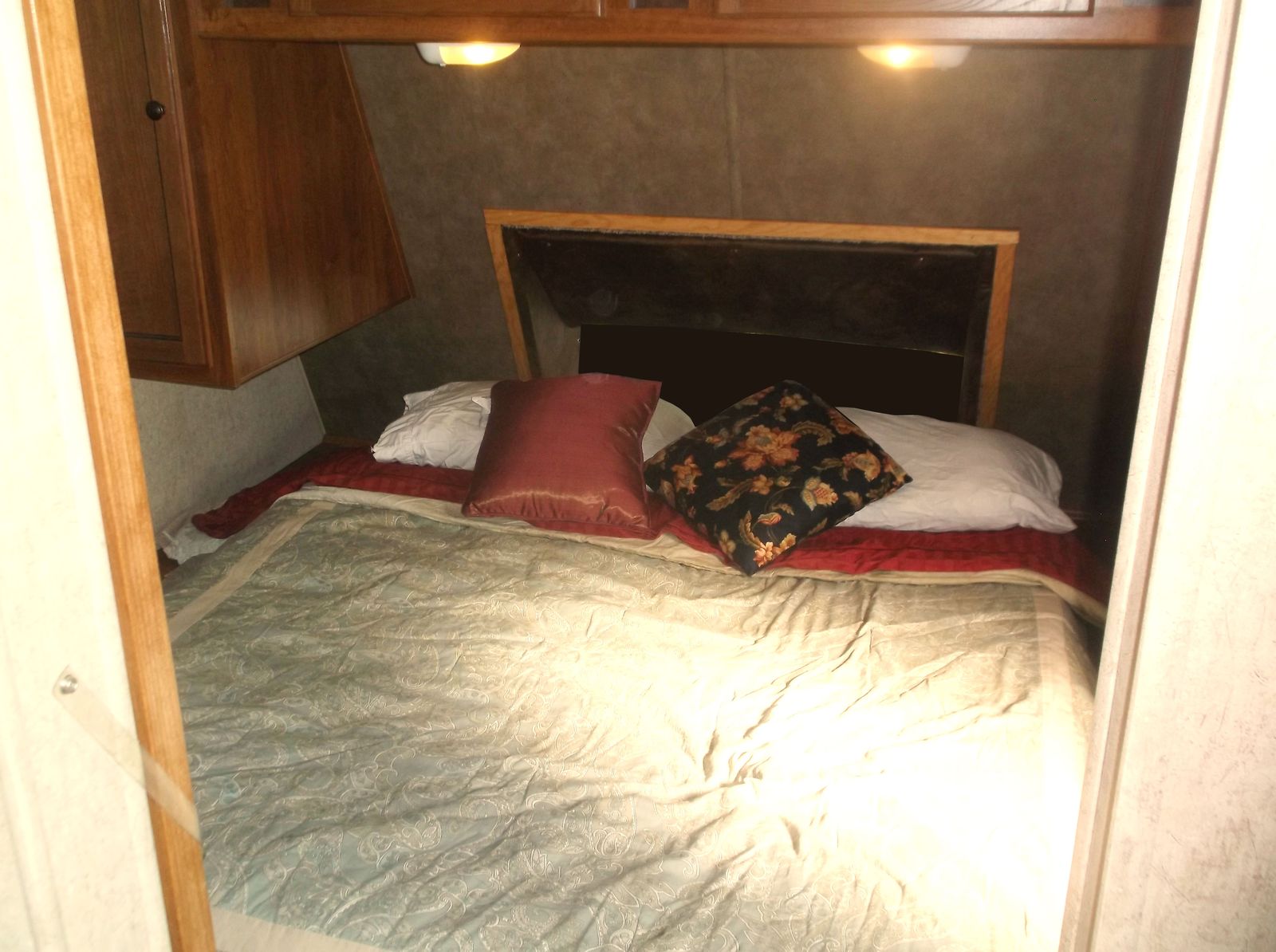Main image 5
