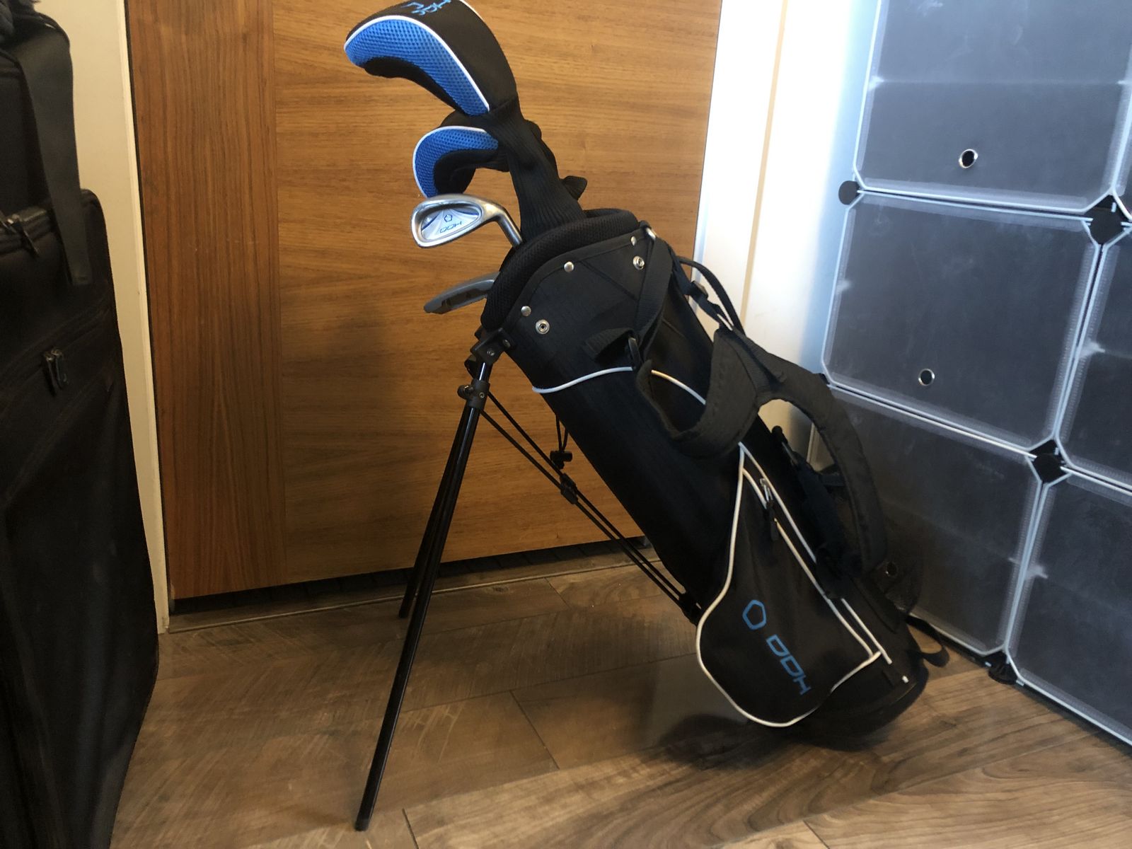 3’9” to 4’3 Tall Dunlop DDH Junior Golf Kids Set Boys Girls