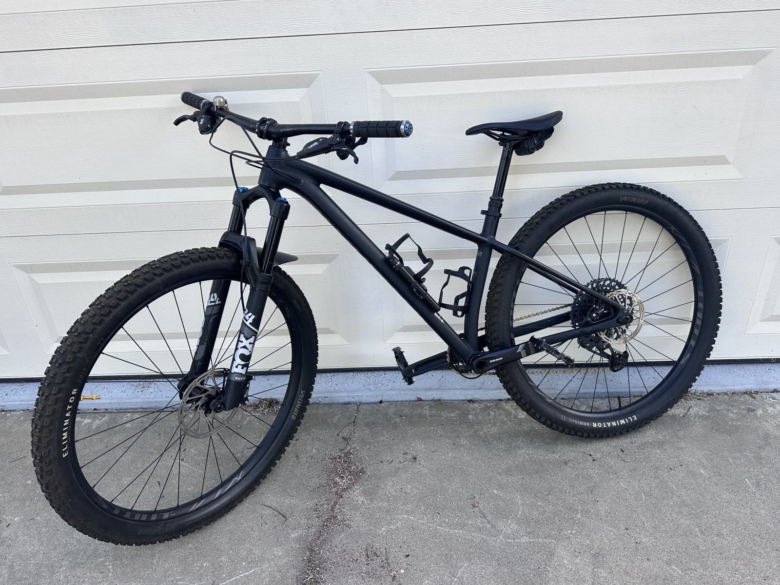 2022 Specialized Fuse Expert 29 — Size M — Excellent + Upgrades