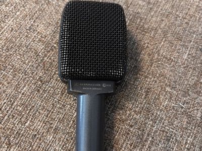 Sennheiser A609 Dynamic Guitar Microphone